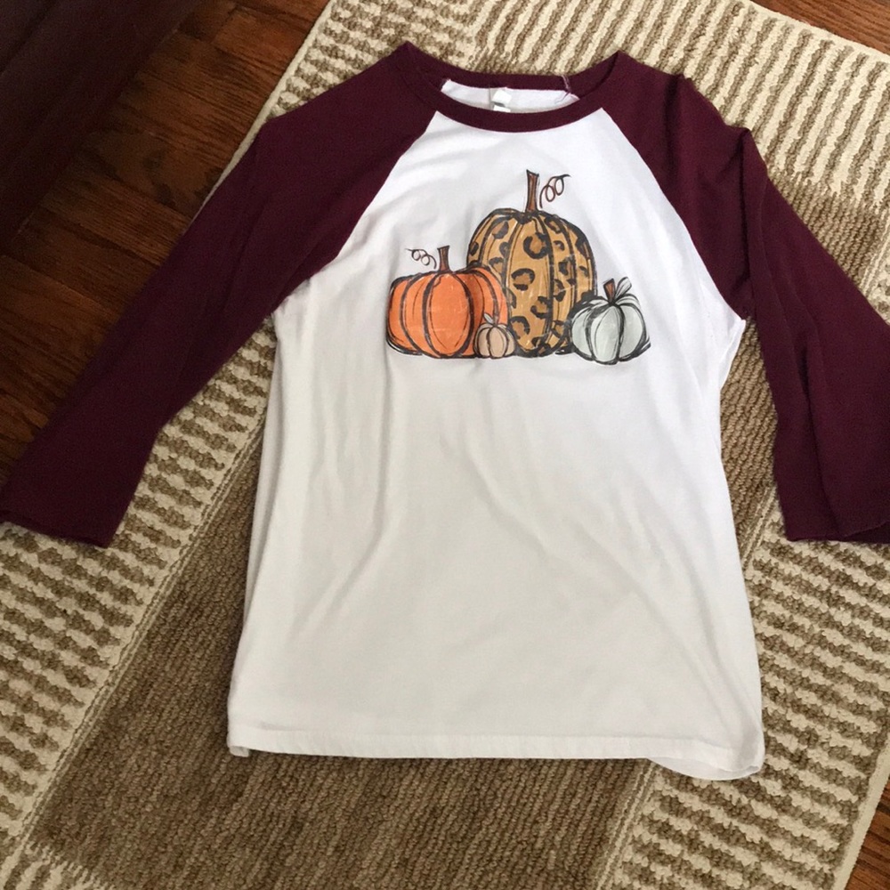 Women’s Baseball Tee, With Vinyl Pumpkins on Front, 3/4 Sleeves, Size M